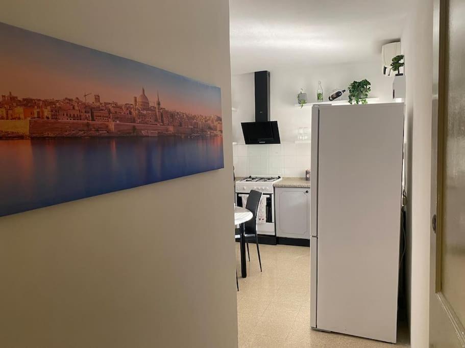St Paul'S Bay Central Apartment In Qawra St. Paul's Bay Exteriör bild