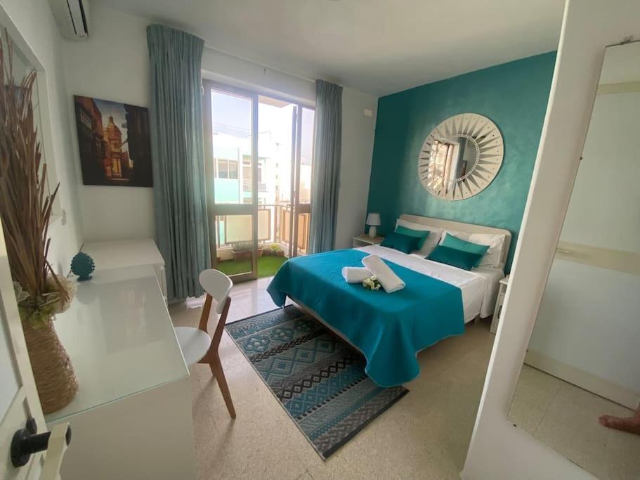 St Paul'S Bay Central Apartment In Qawra St. Paul's Bay Exteriör bild