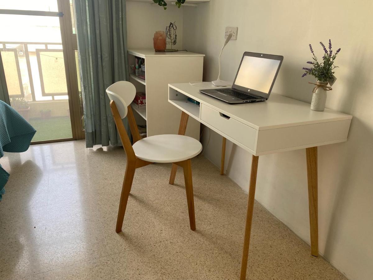 St Paul'S Bay Central Apartment In Qawra St. Paul's Bay Exteriör bild
